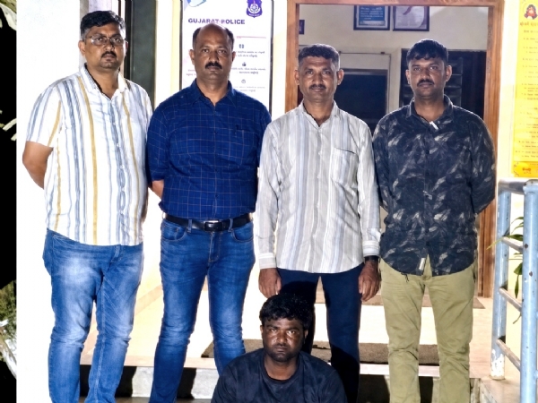 ભંગાર સાથે પકડાયેલ આરોપી