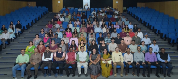 ગાંધીનગર ખાતે કાર્યક્રમ યોજાયો ગાંધીનગર ખાતે કાર્યક્રમ યોજાયો