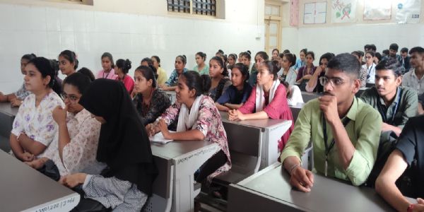 જૂનાગઢમાં બહાઉદ્દીન વિનયન કોલેજ ખાતે SSIP સેન્સિટાઈઝેશન પ્રોગ્રામ યોજાયો