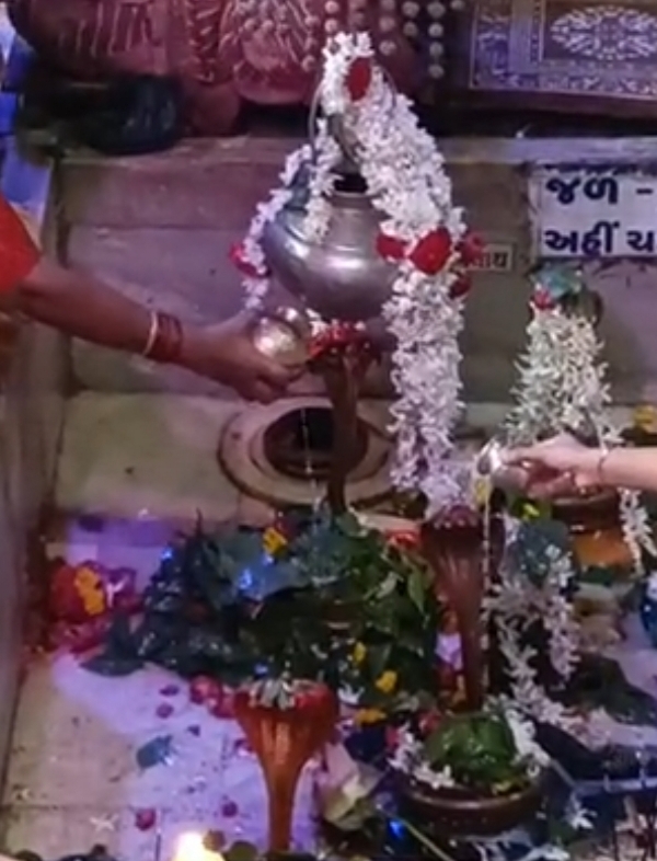 પાટણ-સિદ્ધપુરમાં શ્રાવણની ભક્તિનો માહોલ જામશે, પવિત્ર શ્રાવણ માસનો આવતીકાલે વિધિવત પ્રારંભ થશે.