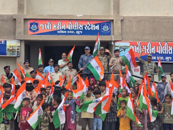 જખૌ બંદર તિરંગા યાત્રા યોજાઈ