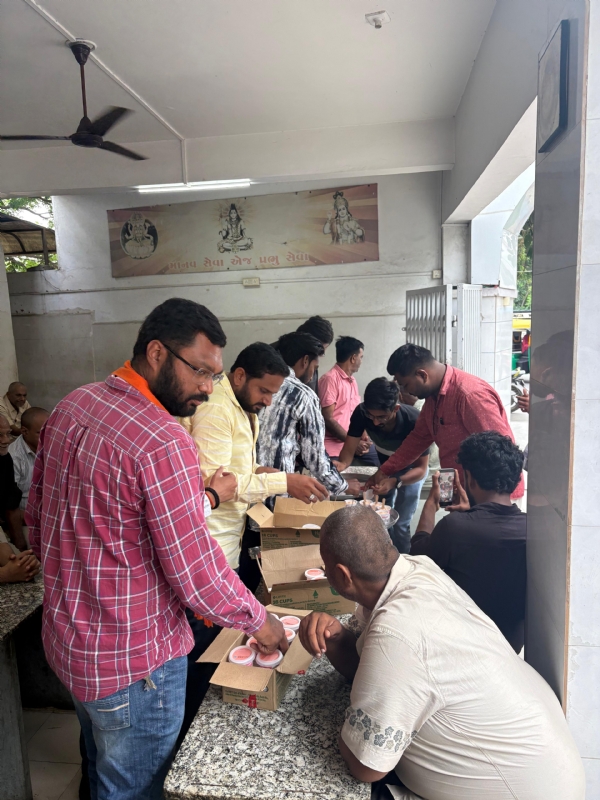 પ્રદેશ  ભાજપ અધ્યક્ષના જન્મદિવસે પોરબંદર યુવા મોરચાની સેવાભાવી ઉજવણી.