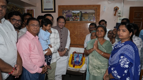 શહીદવીર ચિરાગ ચૌહાણના પરિવારજનોની શુભેચ્છા મુલાકાત લેતા ધારાસભ્ય બલવંતસિંહ રાજપૂત