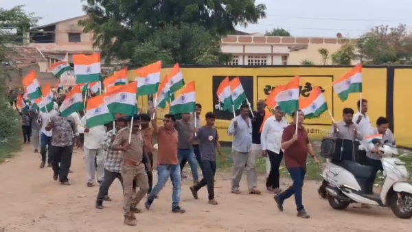 લોરિયા ખાતે  તિરંગા યાત્રા યોજાઈ