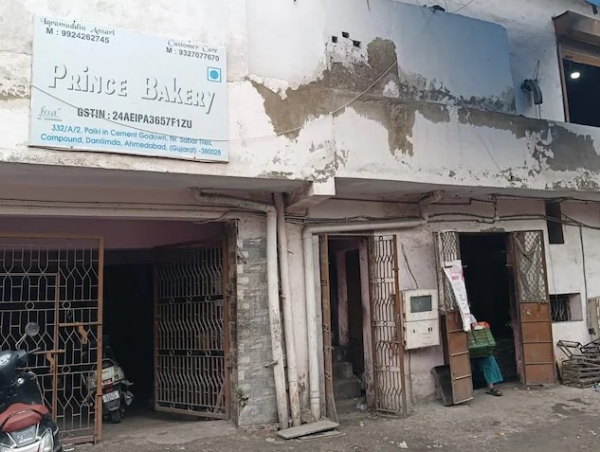 AMC Food Department seals two well-known bakeries in Ahmedabad