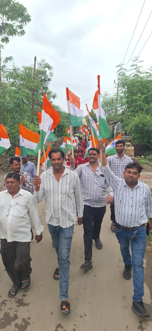નવાગામ પ્રાથમિક શાળા  માં હર ઘર તિરંગા યાત્રાનું આયોજન