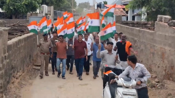 લોરિયા ખાતે  તિરંગા યાત્રા યોજાઈ