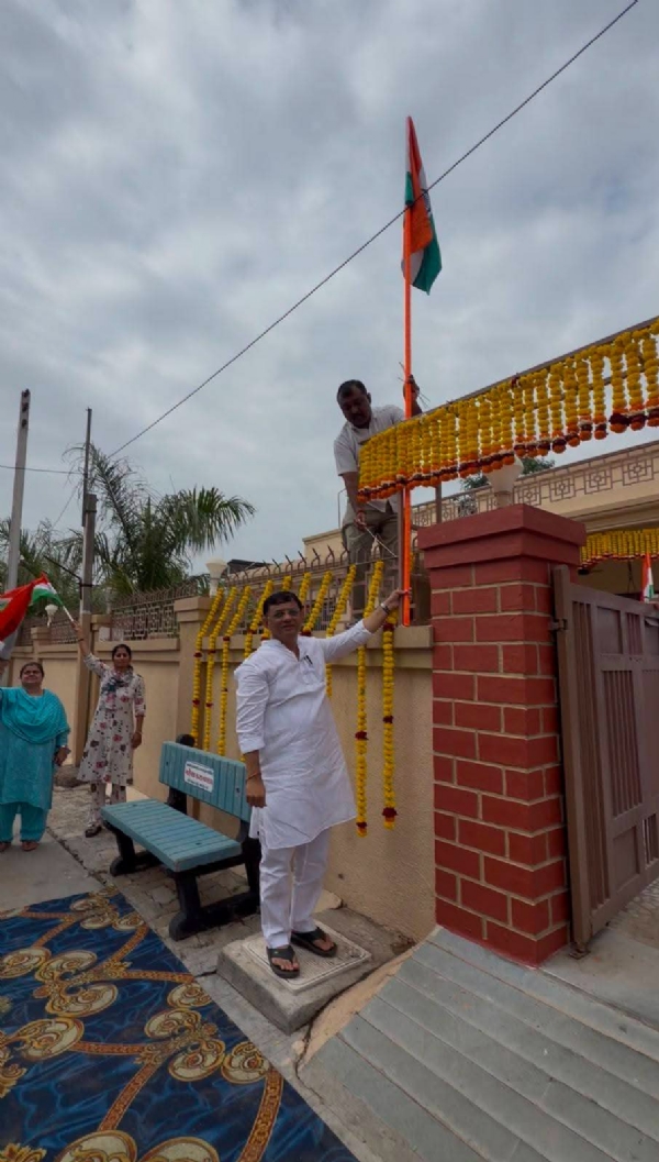 સાવરકુંડલામાં ‘હર ઘર તિરંગા, ઘર ઘર તિરંગા’ અંતર્ગત તિરંગા પૂજન