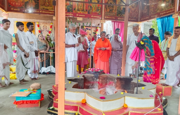 શ્રાવણ માસ નિમિત્તે જાળીયા આશ્રમ ખાતે યોજાઇ રહેલ ધાર્મિક વિધિ