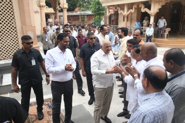 અમરેલીમાં CM ભૂપેન્દ્ર પટેલની વિદ્યાર્થીનીઓ સાથે હૃદયસ્પર્શી ગોષ્ઠિ: અભ્યાસ, સપના અને કારકિર્દી અંગે કર્યો સંવાદ