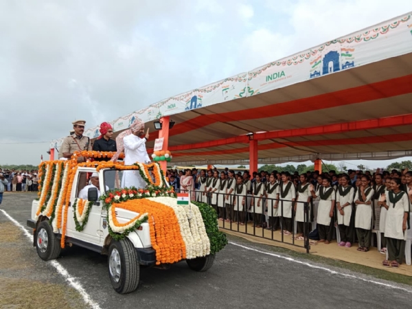 ઉર્જા  અને કાયદા રાજ્ય મંત્રી  કૌશિકભાઇ વેકરીયાના  હસ્તે