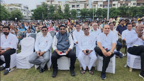સ્વાતંત્ર્ય પર્વે અંકલેશ્વર જીઆઈડીસી દેશભક્તિના રંગે રંગાયુ કમલમ ગાર્ડનમાં રંગારંગ કાર્યક્રમ યોજાયો