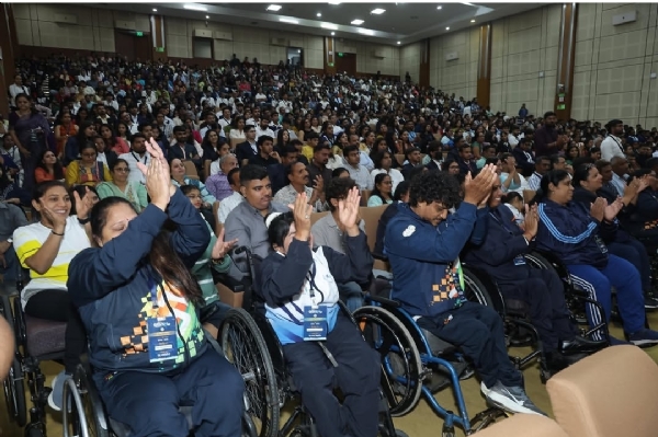 પોરબંદરના કાજલ વાઘેલાને જયદીપસિંહ સિનિયર એવોર્ડથી સન્માનિત કરાયા.