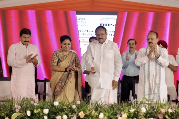 પૂર્વ ઉપરાષ્ટ્રપતિ વેંકૈયા નાયડુએ, રવિવારે તિમારપુરથી 25 નવી અટલ કેન્ટીનનું ઉદ્ઘાટન કર્યું
