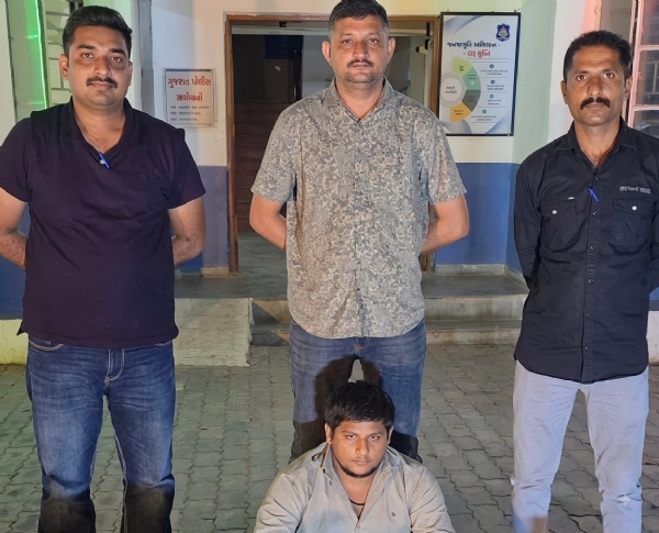 મુન્દ્રા પ્રોહીબિશન કેસ