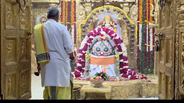 મહાદેવની પ્રાતઃ આરતીના દર્શને મોટી સંખ્યામાં ભાવિકો