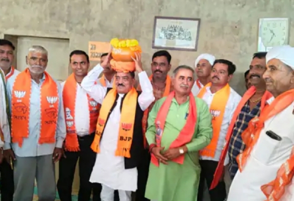 રાધનપુર તાલુકાના સિનાડ ખાતે સંત રવિદાસજીની 650મી જન્મજયંતીની ઉજવણી રાધનપુર તાલુકાના સિનાડ ખાતે સંત રવિદાસજીની 650મી જન્મજયંતીની ઉજવણી