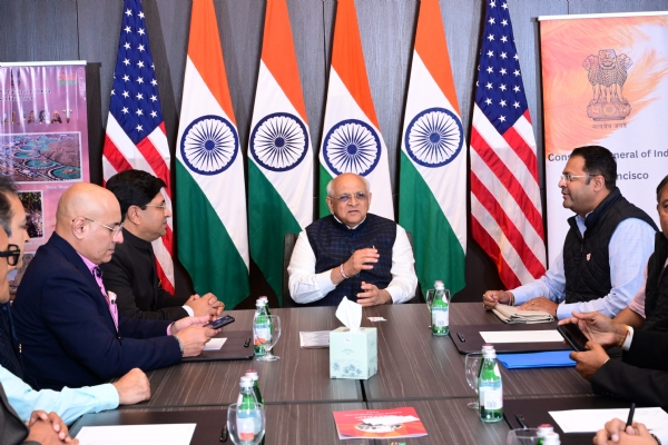 CM holds roundtable meetings with leaders of semiconductor