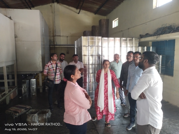 સિદ્ધપુર GIDCમાં LCB-ફૂડ વિભાગનો સંયુક્ત દરોડા: રૂ.22.37 લાખનું 14,709 કિલો શંકાસ્પદ તેલ સીઝ સિદ્ધપુર GIDCમાં LCB-ફૂડ વિભાગનો સંયુક્ત દરોડા: રૂ.22.37 લાખનું 14,709 કિલો શંકાસ્પદ તેલ સીઝ
