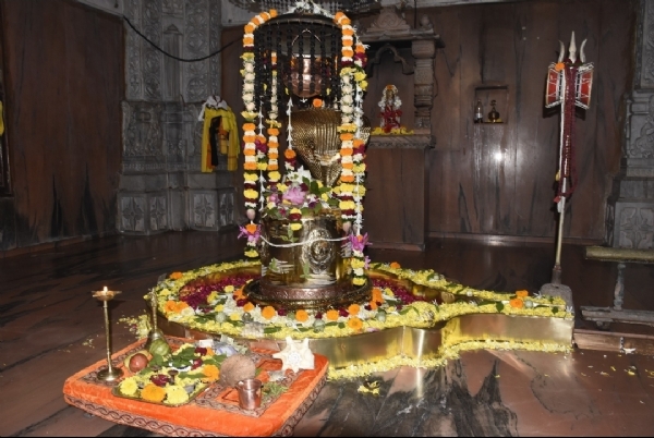 પૌરાણિક સ્તેનેશ્વર મહાલિંગમ્