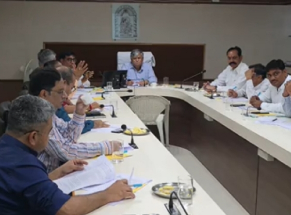 HNGUની કારોબારી સમિતિ (EC) અને એકેડેમિક કાઉન્સિલની બેઠકમા મહત્વના નિર્ણયો.