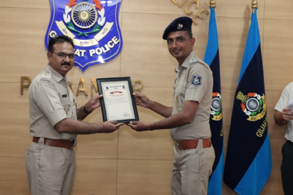 પોરબંદર         પોલીસની ક્રાઇમ કોન્ફરન્સમાં કાયદો-વ્યવસ્થાવધુ સુદૃઢ બનાવવા સૂચનાઓ.