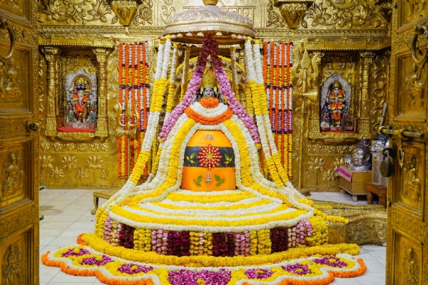 શ્રાવણ સુદ આઠમ નિમિત્તે આદિ જ્યોતિર્લિંગ સોમનાથ મહાદેવને વિશેષ ચંદન શૃંગાર