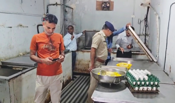 ભરૂચ અસલ અમદાવાદી તવા ફ્રાય હોટલ પર એસડીએ,પોલીસ અને ડ્રગ્સ વિભાગે દરોડો પાડ્યો