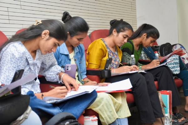 સર્જક સાથે સંવાદ કાર્યક્રમ યોજાયો