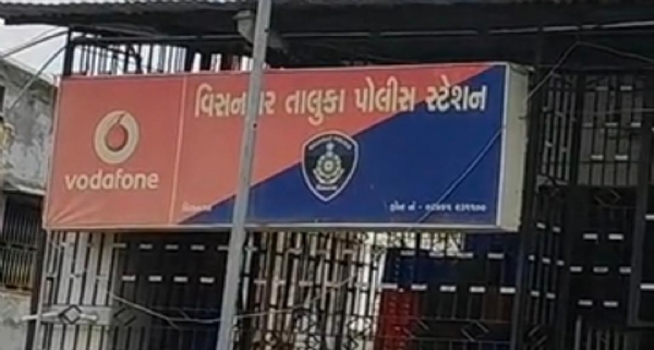 વિસનગર-કમાણા રોડ પર બાઇક અને રિક્ષા વચ્ચે અકસ્માત, 20 વર્ષીય યુવક ઇજાગ્રસ્ત