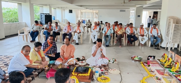 પોરબંદરમાં  વરસાદ  માટે ભાજપે પર્જન્ય યજ્ઞ  યોજ્યો.