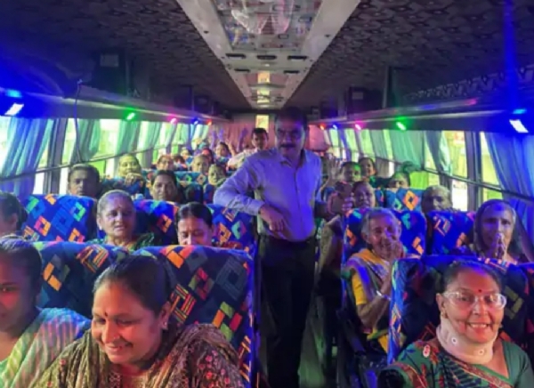 પાટણ રોટરી ક્લબ દ્વારા 50 જરૂરિયાતમંદ બહેનો માટે નિઃશુલ્ક ‘પાંચ મહાદેવ દર્શન’ ધાર્મિક યાત્રાનું આયોજન કરવામાં આવ્યું