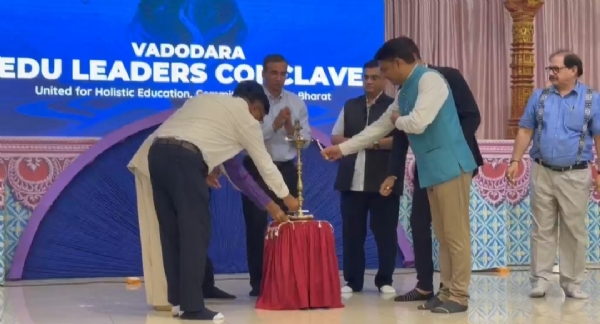 અનોખી પેલ અનોખી પેલ