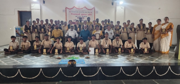 સરસ્વતી વિદ્યામંદિર માં વૈદિક ગણિત કાર્યક્રમ સરસ્વતી વિદ્યામંદિર માં વૈદિક ગણિત કાર્યક્રમ