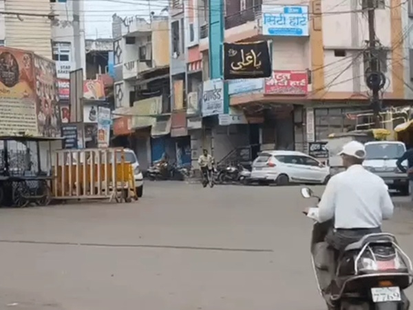Dhar closed due to restaurant dispute, silence in markets