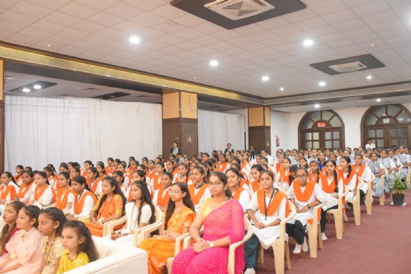 પોરબંદર   ખાતે  મહાનગરપાલિકા  કક્ષાના  77મા વન મહોત્સવની ભવ્ય ઉજવણી કરાઈ.