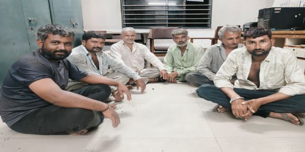 કુતિયાણાના ધ્રુવાળા ગામની સીમમાં જુગાર રમતા 6 ઝડપાયા