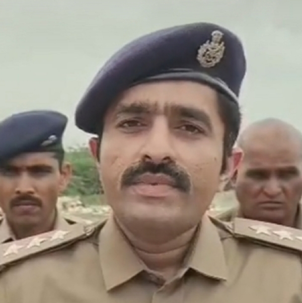 રાધનપુર પોલીસે વિવિધ ગુનાઓમાં જપ્ત 82.75 લાખના દારૂનો નાશ કર્યો.