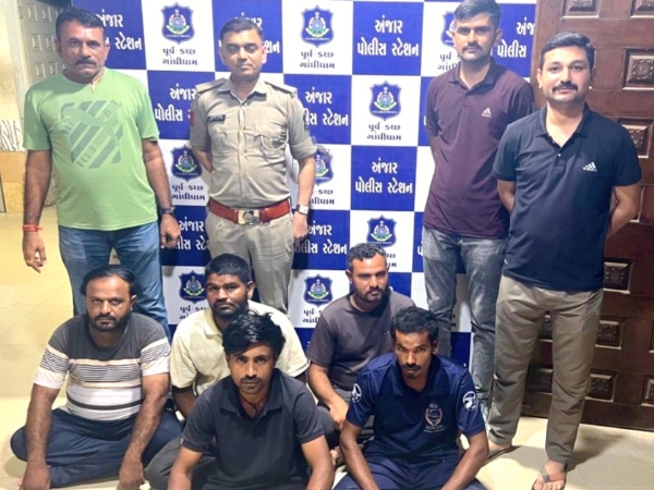 વરસામેડી જુગાર કેસના આરોપીઓ