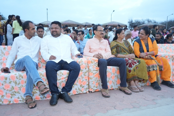 પોરબંદરના 1037માં  સ્થાપના  દિવસે  દરિયા દેવની મહાઆરતી.