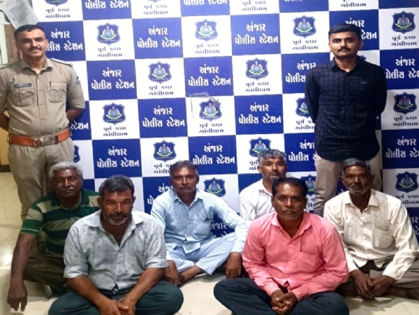 રતનાલ જુગાર કેસના આરોપીઓ રતનાલ જુગાર કેસના આરોપીઓ