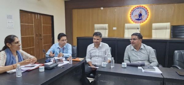 પોરબંદર મહાનગરપાલિકામાં કમિશ્નરના અધ્યક્ષ સ્થાને પી.એમ. સ્વનિધી યોજના અંતર્ગત મોનીટરીંગ કમિટીની રીવ્યુ બેઠક યોજાઈ. પોરબંદર મહાનગરપાલિકામાં કમિશ્નરના અધ્યક્ષ સ્થાને પી.એમ. સ્વનિધી યોજના અંતર્ગત મોનીટરીંગ કમિટીની રીવ્યુ બેઠક યોજાઈ.