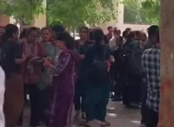 TET-1 passed candidates protest in Gandhinagar demanding release of provisional merit list