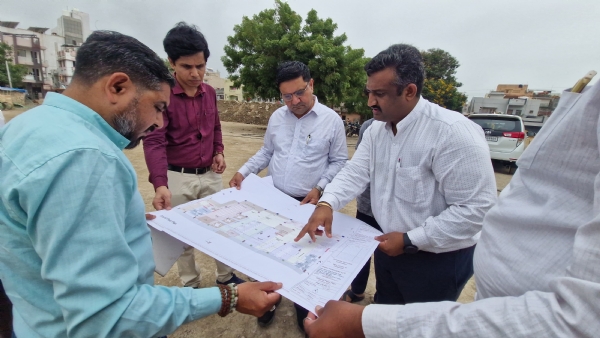 પોરબંદર મ્યુનિસિપલ કમિશનરએ શહેરના વિકાસકામોની સ્થળ મુલાકાત લઈ પ્રગતિની કરી સમીક્ષા.
