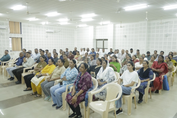પોરબંદરમાં PSI અને ASIનો  વિદાય સમારોહ યોજાયો.