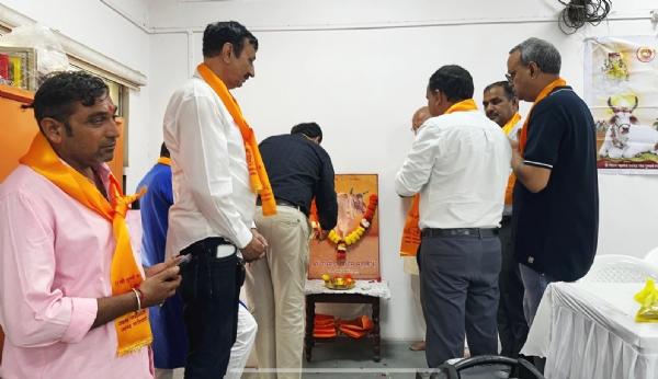 અભિનવ વ્રજમંડળ મનોરમા ગોલોકતીર્થ અર્બુદારણ્ય નંદગાંવ દ્વારા અંકલેશ્વરમાં પત્રકાર પરિષદ યોજાઈ
