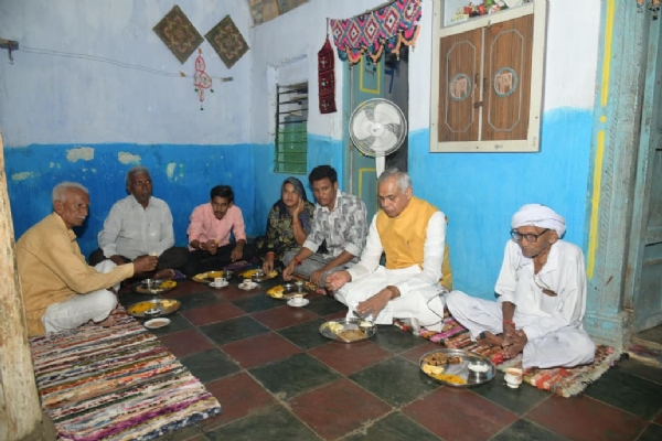 Governor Acharya Devvrat made a surprise visit to Navagam in Mandal taluka and had a cordial interaction with the villagers.