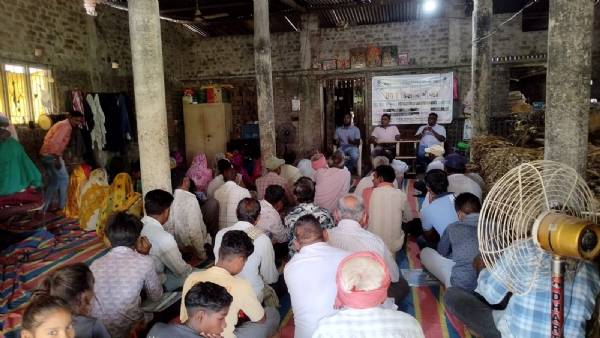 Kisan Goshti was held in Sandhiya village of Garudeshwar taluka.