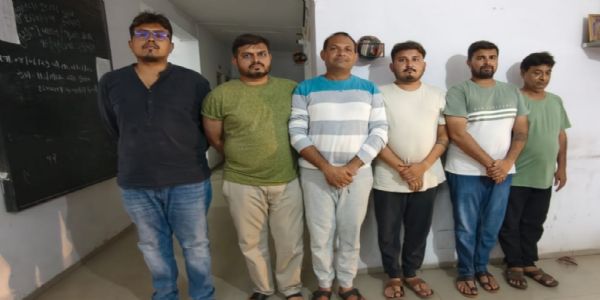 વિરડી પ્લોટ વિસ્તારમાં ચાલતા જુગરધામ પર એલ.સી.બી ના દરોડા.