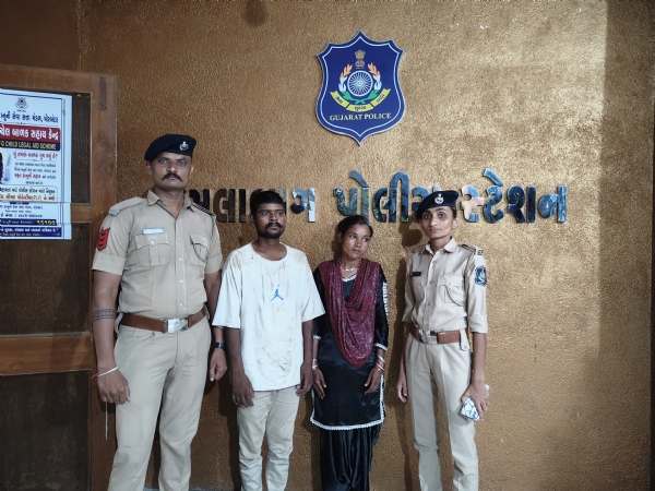 ચોપાટી પાસે સોનાના ચેનની લૂંટ કરનાર બે શખ્સો ઝડપાયા.